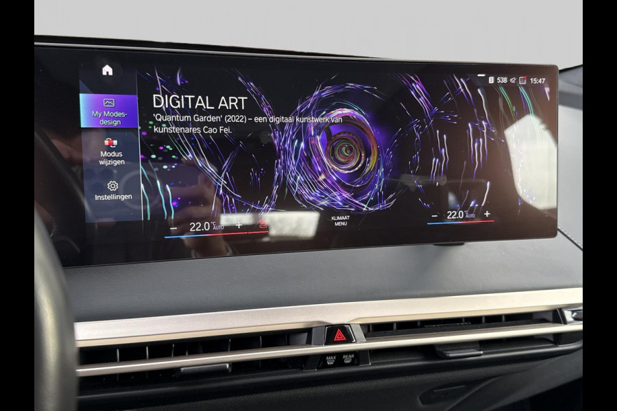 BMW iX xDrive40 High Executive 77 kWh | Pano | Elek Trekhaak | 360 Camera | Memory stoelen | Laser Light |