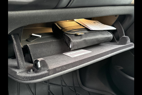 BMW iX xDrive40 High Executive 77 kWh | Pano | Elek Trekhaak | 360 Camera | Memory stoelen | Laser Light |