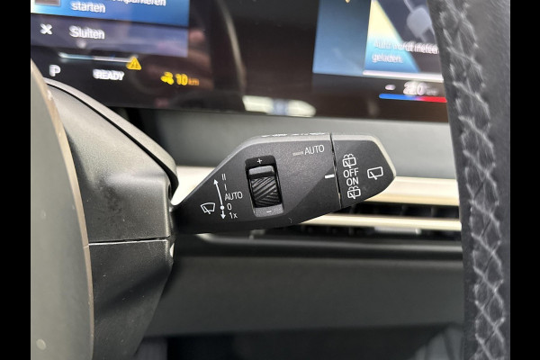 BMW iX xDrive40 High Executive 77 kWh | Pano | Elek Trekhaak | 360 Camera | Memory stoelen | Laser Light |