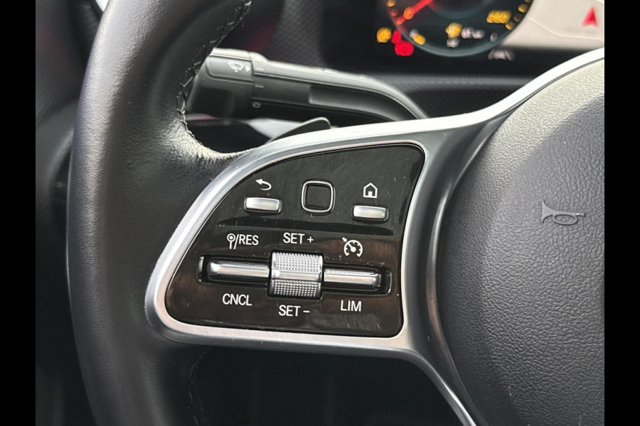 Mercedes-Benz A-Klasse 180 Business Solution Luxury | Pano | Memory stoelen | Achteruitrij camera |