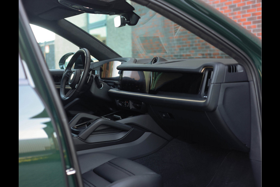 Porsche Cayenne Coupé 3.0 E-Hybrid | PTS Goodwood Green - Pano - Luchtvering