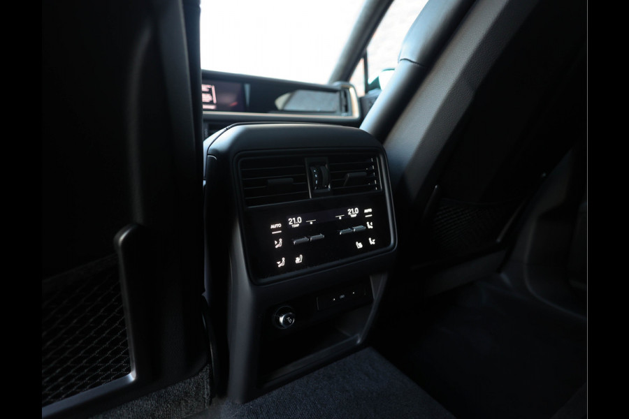 Porsche Cayenne Coupé 3.0 E-Hybrid | PTS Goodwood Green - Pano - Luchtvering