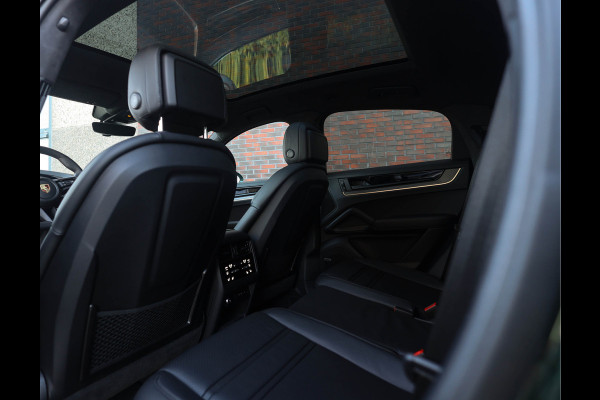 Porsche Cayenne Coupé 3.0 E-Hybrid | PTS Goodwood Green - Pano - Luchtvering