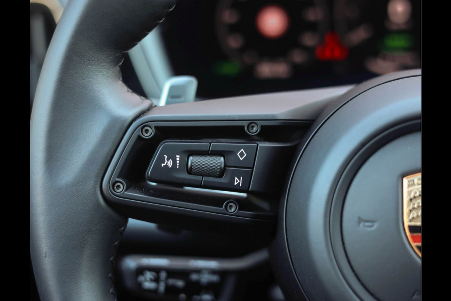 Porsche Cayenne Coupé 3.0 E-Hybrid | PTS Goodwood Green - Pano - Luchtvering