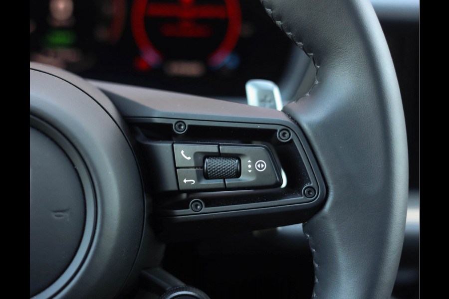 Porsche Cayenne Coupé 3.0 E-Hybrid | PTS Goodwood Green - Pano - Luchtvering