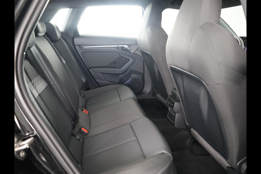 Audi A3 Sportback 30 TFSI Business edition 110 PK S-Tronic |  Navigatie | Parkeersensoren | LED koplampen |