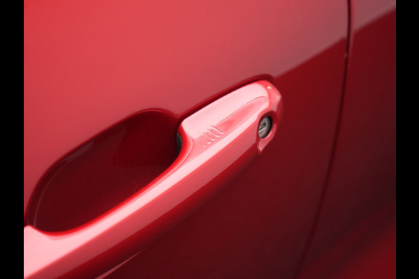 Ford Kuga 2.5 ST-Line Plug In Hybrid 225pk Dealer O.H. PHEV | Head Up | Adaptive Cruise | 360 Camera | Sportstoelen & Stuur Verwarmd | Apple Carplay | Virtual | Keyless | Blis | Navigatie | DAB |