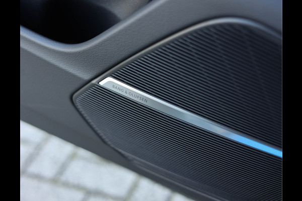 Audi Q8 60 TFSI e Quattro Pro Line S Competition | B&O - Trekhaak - Pano - SoftClose - Massage