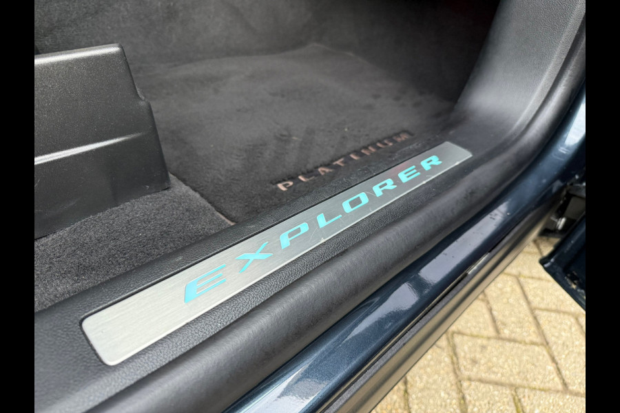 Ford Explorer 3.0 V6 EcoBoost PHEV ST-Line 7p - Automaat - Panodak - Leder - Navi - Trekhaak