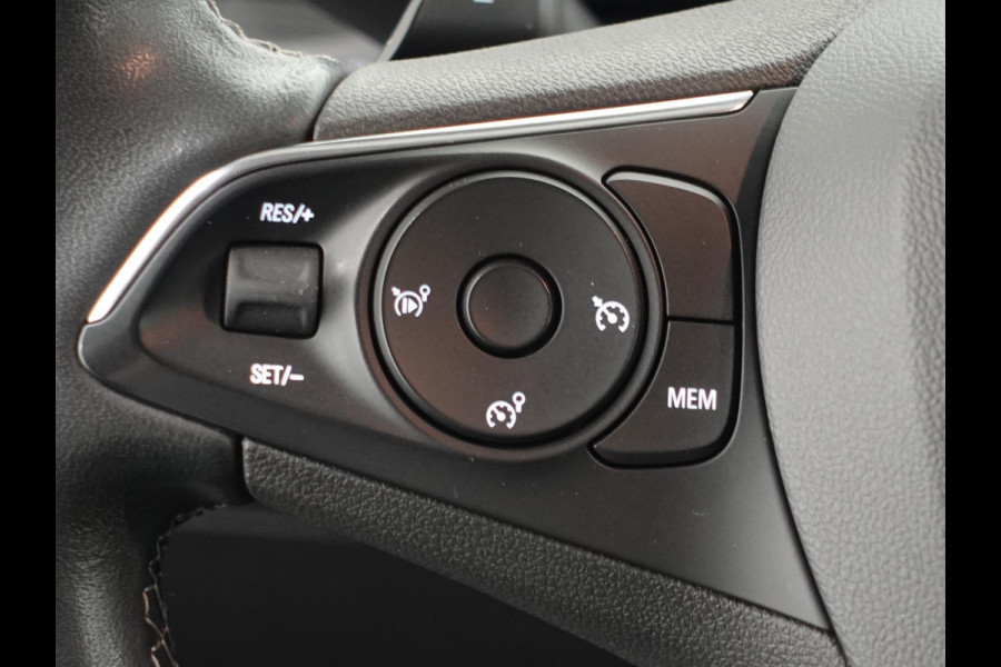 Opel Combo 1.5D 130pk Automaat L1H1 Edition | Navigatie | Apple Carplay/Android Auto | Parkeer sensoren | DAB | Airco | Dakrails | Trekhaak | Lat om lat laadruimte