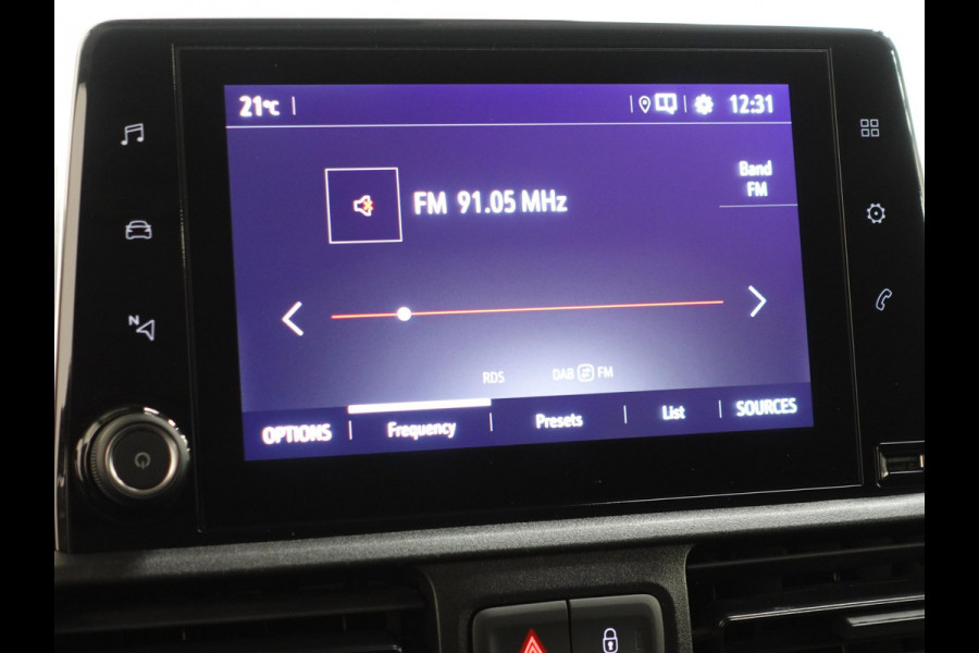 Opel Combo 1.5D 130pk Automaat L1H1 Edition | Navigatie | Apple Carplay/Android Auto | Parkeer sensoren | DAB | Airco | Dakrails | Trekhaak | Lat om lat laadruimte