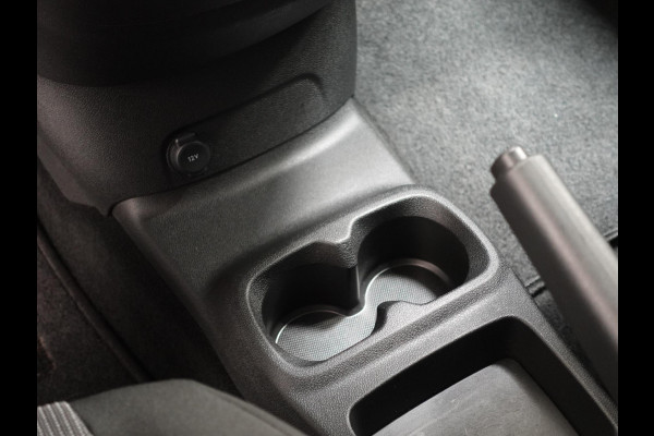 Opel Combo 1.5D 130pk Automaat L1H1 Edition | Navigatie | Apple Carplay/Android Auto | Parkeer sensoren | DAB | Airco | Dakrails | Trekhaak | Lat om lat laadruimte