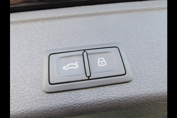 Audi A4 AVANT 35 TFSI Adv. Edition Automaat*Leder*Navi*Camera*