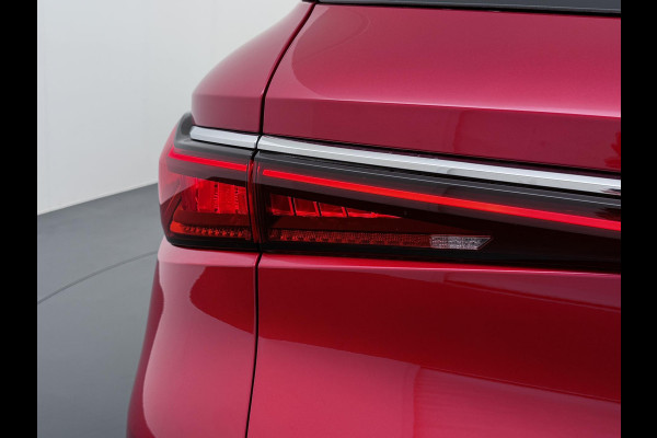 BYD ATTO 3 Comfort 60 kWh PANO| STOELVERW.| FABR. GARANTIE T/M 2029 | AANDRIJFLIJN EN ACCU ZELFS T/M 2031 | BTW VERREKENBAAR