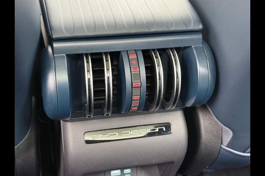 BYD ATTO 3 Comfort 60 kWh PANO| STOELVERW.| FABR. GARANTIE T/M 2029 | AANDRIJFLIJN EN ACCU ZELFS T/M 2031 | BTW VERREKENBAAR