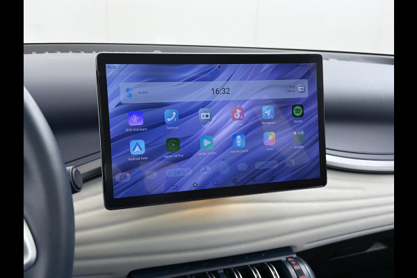 BYD ATTO 3 Comfort 60 kWh PANO| STOELVERW.| FABR. GARANTIE T/M 2029 | AANDRIJFLIJN EN ACCU ZELFS T/M 2031 | BTW VERREKENBAAR