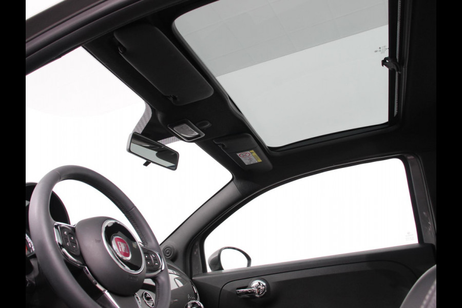Fiat 500 1.0 Hybrid Dolcevita | Climate control | Cruise control | Panorama dak | Parkeersensor achter | Radio Apple Carplay/ Android Auto