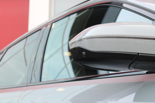 BMW X3 30e xDRIVE M-SPORT 299PK | M-SPORTPAKKET 337 MET O.A. M AERODYNAMICA PAKKET - SHADOWLINE RAAMOMLIJSTING - M-SPORT ONDERSTEL - M-INTERIEUR PAKKET - VEGANZA LEDEREN BEKLEDING - M-SPORT INTERIEURLIJSTEN - M-SPORTSTUUR - M ZWARTE HEMELBEKLEDING | PREMIUM PACK MET O.A. LENDESTEUN ELEKTRISCH VERSTELBAAR OP DE VOORSTOELEN - HARMAN KARDON PREMIUM ADIO - TRAVEL EN COMFORT SYSTEM - ADAPTIEVE FULL LED KOPLAMPEN | PROFESSIONAL PACK MET O.A. PARKING ASSISTANT PLUS - DRIVING ASSISTANT PLUS - INTERIEUR CAMERA - BMW LIVE COCKPIT PROFESSIONAL | ELEKTRISCHE VERSTELBARE SPORTSTOELEM MET