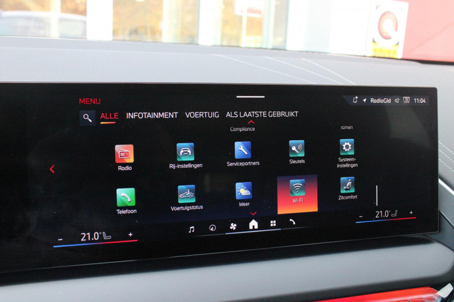 BMW X3 30e xDRIVE M-SPORT 299PK | M-SPORTPAKKET 337 MET O.A. M AERODYNAMICA PAKKET - SHADOWLINE RAAMOMLIJSTING - M-SPORT ONDERSTEL - M-INTERIEUR PAKKET - VEGANZA LEDEREN BEKLEDING - M-SPORT INTERIEURLIJSTEN - M-SPORTSTUUR - M ZWARTE HEMELBEKLEDING | PREMIUM PACK MET O.A. LENDESTEUN ELEKTRISCH VERSTELBAAR OP DE VOORSTOELEN - HARMAN KARDON PREMIUM ADIO - TRAVEL EN COMFORT SYSTEM - ADAPTIEVE FULL LED KOPLAMPEN | PROFESSIONAL PACK MET O.A. PARKING ASSISTANT PLUS - DRIVING ASSISTANT PLUS - INTERIEUR CAMERA - BMW LIVE COCKPIT PROFESSIONAL | ELEKTRISCHE VERSTELBARE SPORTSTOELEM MET