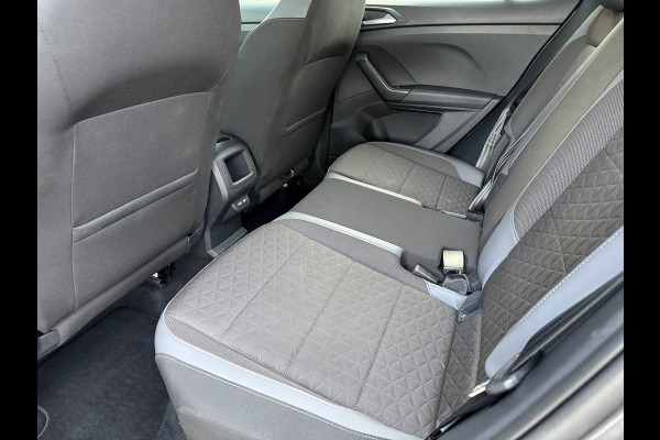 Volkswagen T-Cross 1.5 TSI 150pk Style - Automaat - Navi Apple/Android - Parkeerhulp - Climate
