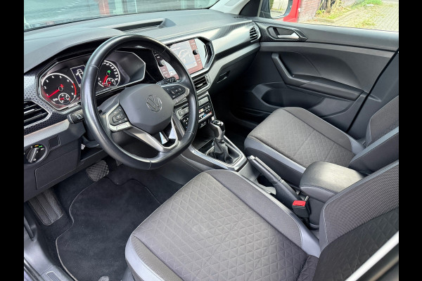 Volkswagen T-Cross 1.5 TSI 150pk Style - Automaat - Navi Apple/Android - Parkeerhulp - Climate