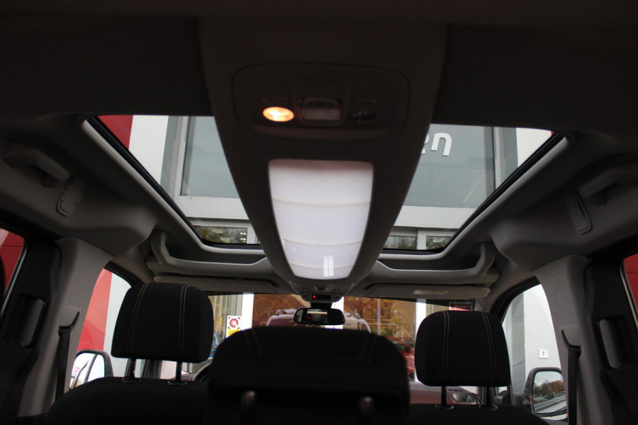 Peugeot Rifter 1.2 130PK AUTOMAAT GT-LINE | PANORAMA DAK INCL. BAGAGE DEK | TREKHAAK | NAVIGATIE | APPLE CARPLAY/ANDROID AUTO | PARKEERSENSOREN ACHTER | LICHTMETALEN VELGEN | CLIMATE CONTROL | CRUISE CONTROL | DAB+ RADIO |