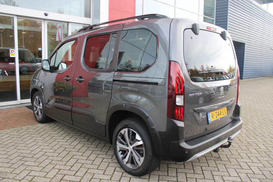 Peugeot Rifter 1.2 130PK AUTOMAAT GT-LINE | PANORAMA DAK INCL. BAGAGE DEK | TREKHAAK | NAVIGATIE | APPLE CARPLAY/ANDROID AUTO | PARKEERSENSOREN ACHTER | LICHTMETALEN VELGEN | CLIMATE CONTROL | CRUISE CONTROL | DAB+ RADIO |