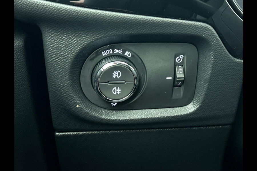 Opel Corsa 1.2 Turbo 136pk Hybrid GS Auto. Navigatie Apple Carplay/ Android Auto Camera Parkeersensoren Cruise Control Stoel- en stuurverwarming Airco Lichtmetalen velgen Getinte ramen