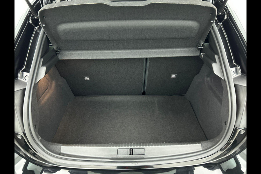 Opel Corsa 1.2 Turbo 136pk Hybrid GS Auto. Navigatie Apple Carplay/ Android Auto Camera Parkeersensoren Cruise Control Stoel- en stuurverwarming Airco Lichtmetalen velgen Getinte ramen