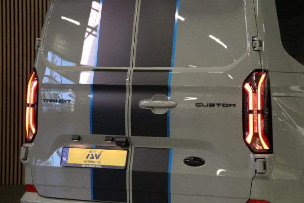 Ford Transit Custom 300 2.0 TDCI L2H1 Sport 170 PK DC | L+R Schuifdeur | Dubbel Cabine | 360 Camera | ACC | Blind Spot | Navigatie | Camera | CarPla | Raptor Edition | Elek. Trekhaak | 5-Zitter | BPM VRIJ | Verlengde fabrieksgarantie tot 12-2029 | Dubbel Cabine