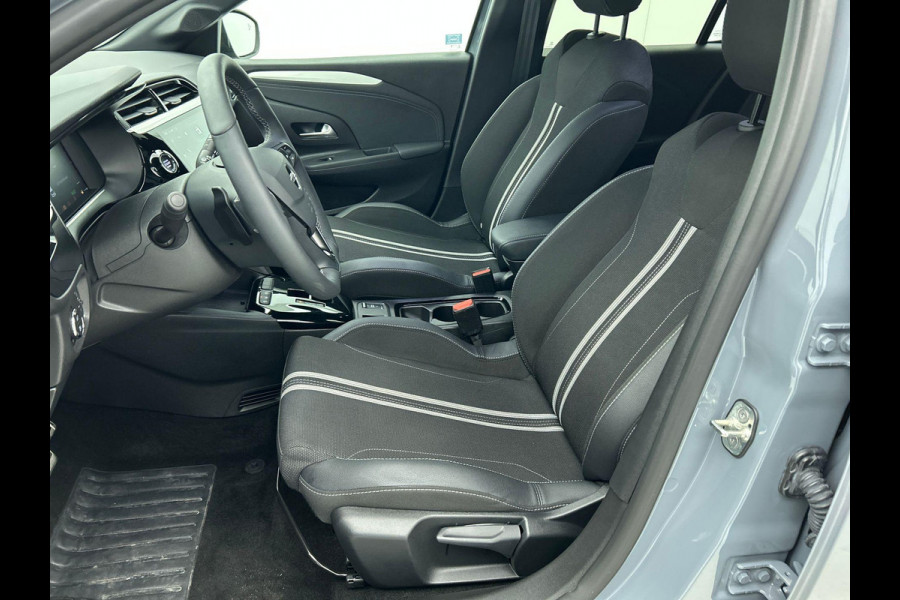 Opel Corsa 1.2 Turbo 136pk Hybrid GS Auto. Navigatie Apple Carplay/ Android Auto Camera Parkeersensoren Cruise Control Stoel- en stuurverwarming Airco Lichtmetalen velgen Getinte ramen