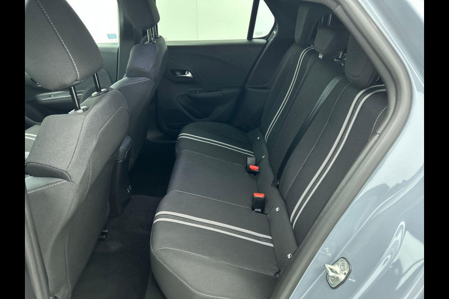 Opel Corsa 1.2 Turbo 136pk Hybrid GS Auto. Navigatie Apple Carplay/ Android Auto Camera Parkeersensoren Cruise Control Stoel- en stuurverwarming Airco Lichtmetalen velgen Getinte ramen