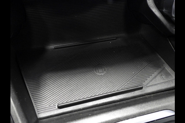 Lynk & Co 01 1.5 PHEV BlackEdition ZW.HEMEL/360CAM/SCHUIFDAK/LED/20"LMV!