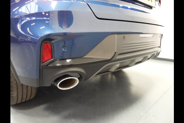 Lynk & Co 01 1.5 PHEV BlackEdition ZW.HEMEL/360CAM/SCHUIFDAK/LED/20"LMV!