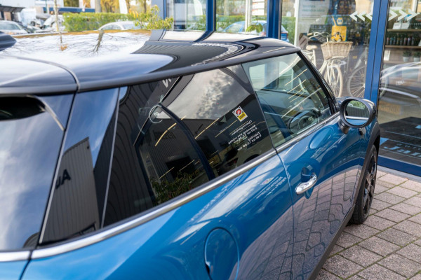 MINI Cooper 1.5 Classic | Prijs rijklaar incl. 12 mnd garantie | Lmv Navi Camera Pdc Apple/Android Stoelverw