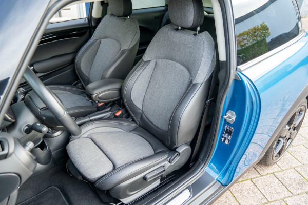 MINI Cooper 1.5 Classic | Prijs rijklaar incl. 12 mnd garantie | Lmv Navi Camera Pdc Apple/Android Stoelverw