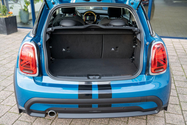 MINI Cooper 1.5 Classic | Prijs rijklaar incl. 12 mnd garantie | Lmv Navi Camera Pdc Apple/Android Stoelverw