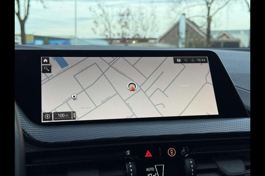 BMW 1-serie 118i Aut. Exe Sportline M-Int | Trekhaak | Facelift | Virtual Cockpit |