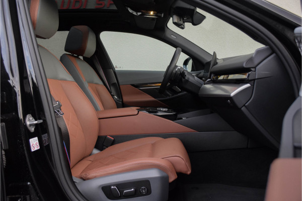 BMW 5 Serie 550e xDrive M-Sport Pro/ Panoramadak/ Bouwers & Wilkins/ 4-wiel sturing/ 360kW