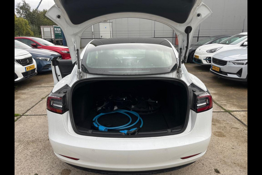 Tesla Model 3 Aut. Range Plus | Autopilot | Panorama | Leder |