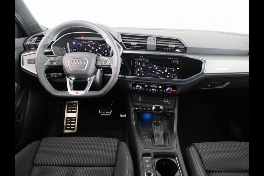 Audi Q3 Sportback 35 TFSI S Edition Competition | Zakelijke financiering 3,99% | Adaptive cruise control | Sonos premium 3d sound | Optiekpakket zwart plus | Ambient verlichting | Keyless |