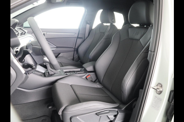 Audi Q3 Sportback 35 TFSI S Edition Competition | Zakelijke financiering 3,99% | Adaptive cruise control | Sonos premium 3d sound | Optiekpakket zwart plus | Ambient verlichting | Keyless |