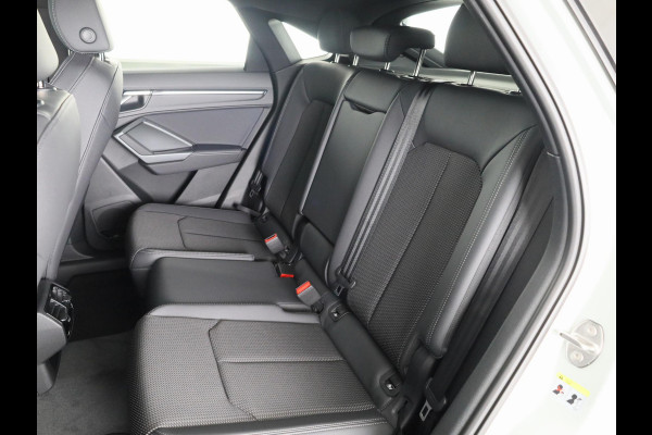 Audi Q3 Sportback 35 TFSI S Edition Competition | Zakelijke financiering 3,99% | Adaptive cruise control | Sonos premium 3d sound | Optiekpakket zwart plus | Ambient verlichting | Keyless |