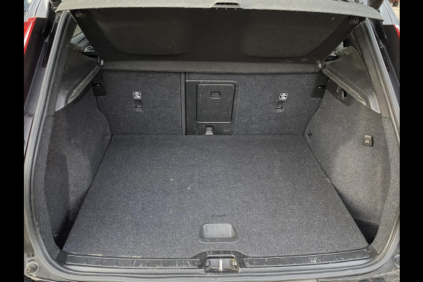 Volvo XC40 Recharge P8 AWD R-Design SOH 92% 1e eigenaar | Origineel NL auto | Pano | Harman Kardon | 360° Camera | Elec. trekhaak | Rijklaar met 12 mnd BOVAG | BTW verrekenbaar