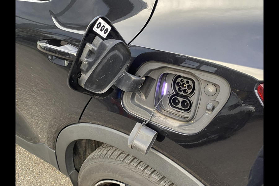 Volvo XC40 Recharge P8 AWD R-Design SOH 92% 1e eigenaar | Origineel NL auto | Pano | Harman Kardon | 360° Camera | Elec. trekhaak | Rijklaar met 12 mnd BOVAG | BTW verrekenbaar