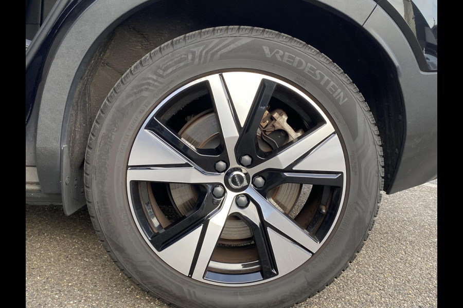 Volvo XC40 Recharge P8 AWD R-Design SOH 92% 1e eigenaar | Origineel NL auto | Pano | Harman Kardon | 360° Camera | Elec. trekhaak | Rijklaar met 12 mnd BOVAG | BTW verrekenbaar