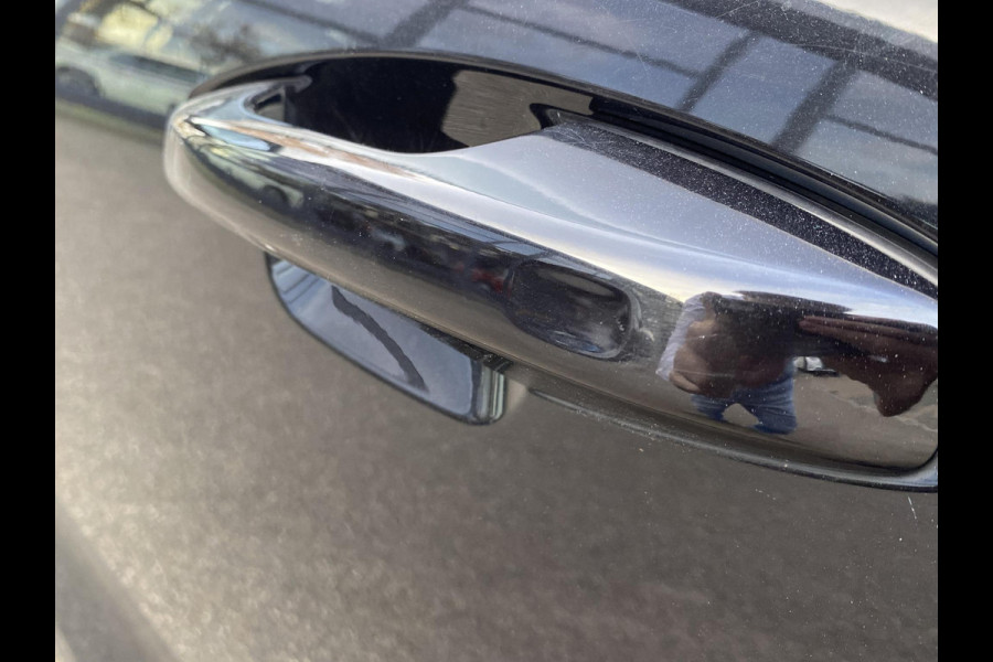 Volvo XC40 Recharge P8 AWD R-Design SOH 92% 1e eigenaar | Origineel NL auto | Pano | Harman Kardon | 360° Camera | Elec. trekhaak | Rijklaar met 12 mnd BOVAG | BTW verrekenbaar