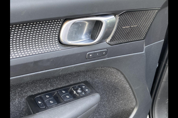 Volvo XC40 Recharge P8 AWD R-Design SOH 92% 1e eigenaar | Origineel NL auto | Pano | Harman Kardon | 360° Camera | Elec. trekhaak | Rijklaar met 12 mnd BOVAG | BTW verrekenbaar