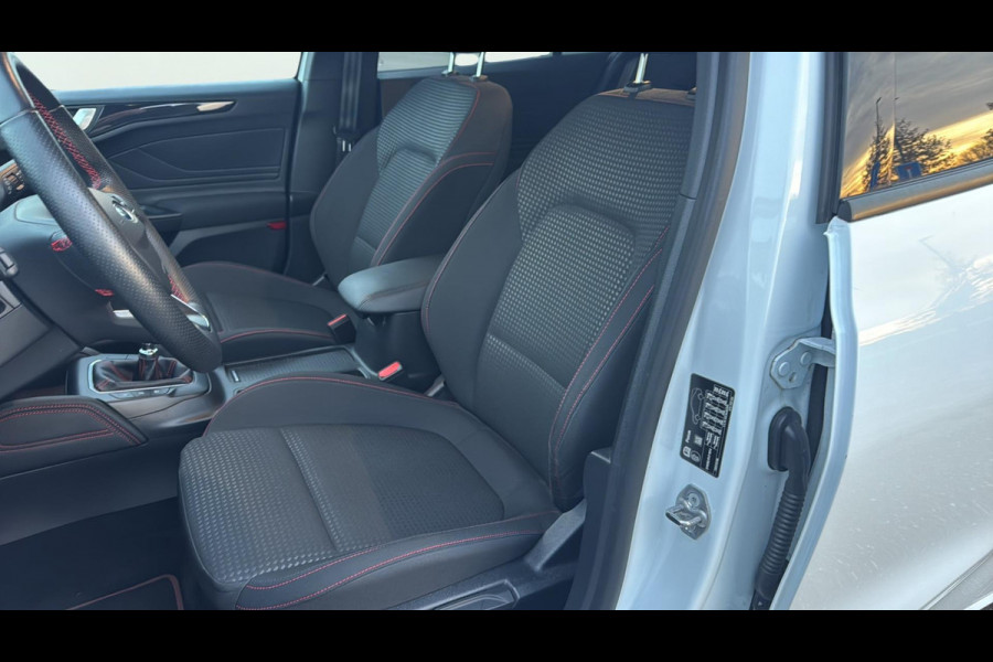 Ford FOCUS Wagon 1.0 EcoBoost Hybrid ST Line X Business TREKHAAK NIEUW STAAT CLIMAAT CONTROL CARPLAY