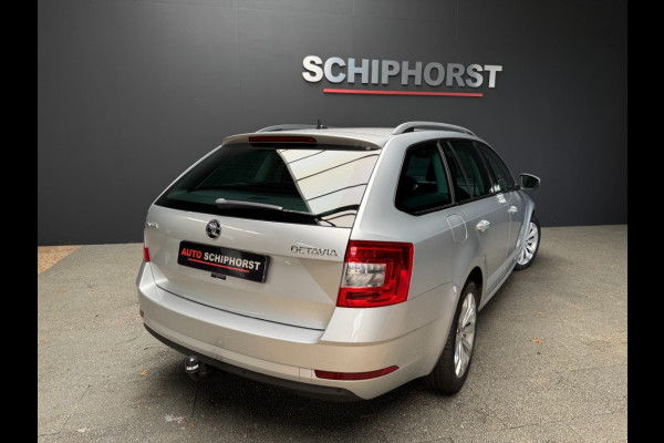 Škoda Octavia Combi 1.5 TSi 150 Pk Automaat Business Edition Climate Controle trekhaak Navigatie Stoelverwarming